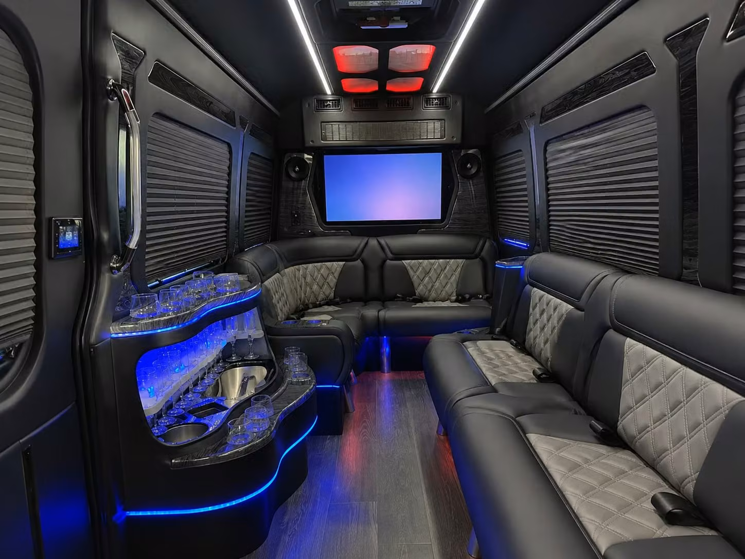 choosing a norfolk international airport shuttle bus from hampton is smarter than you think