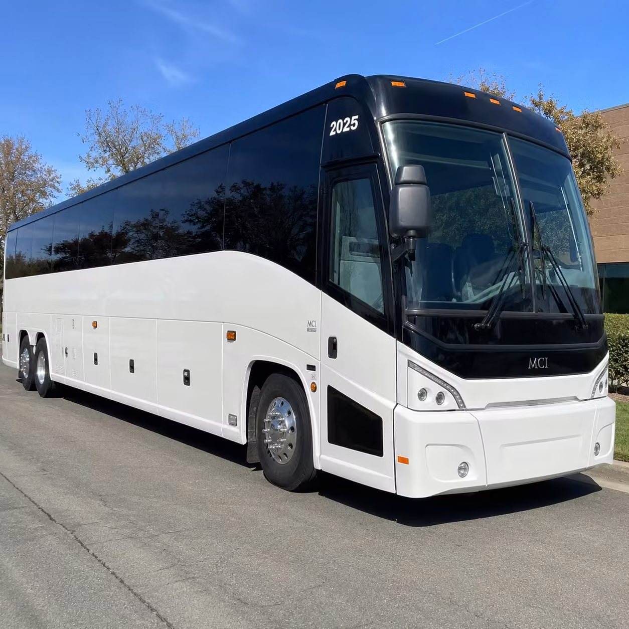 multi day charter bus rentals for hampton groups heading south or west